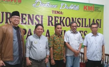 Diskusi Publik: Sebaiknya Prabowo-Sandi Segera Ucapkan Selamat Atas Kemenangan Jokowi-Amin